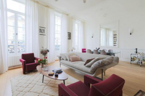 Chic flat Place des Vosges